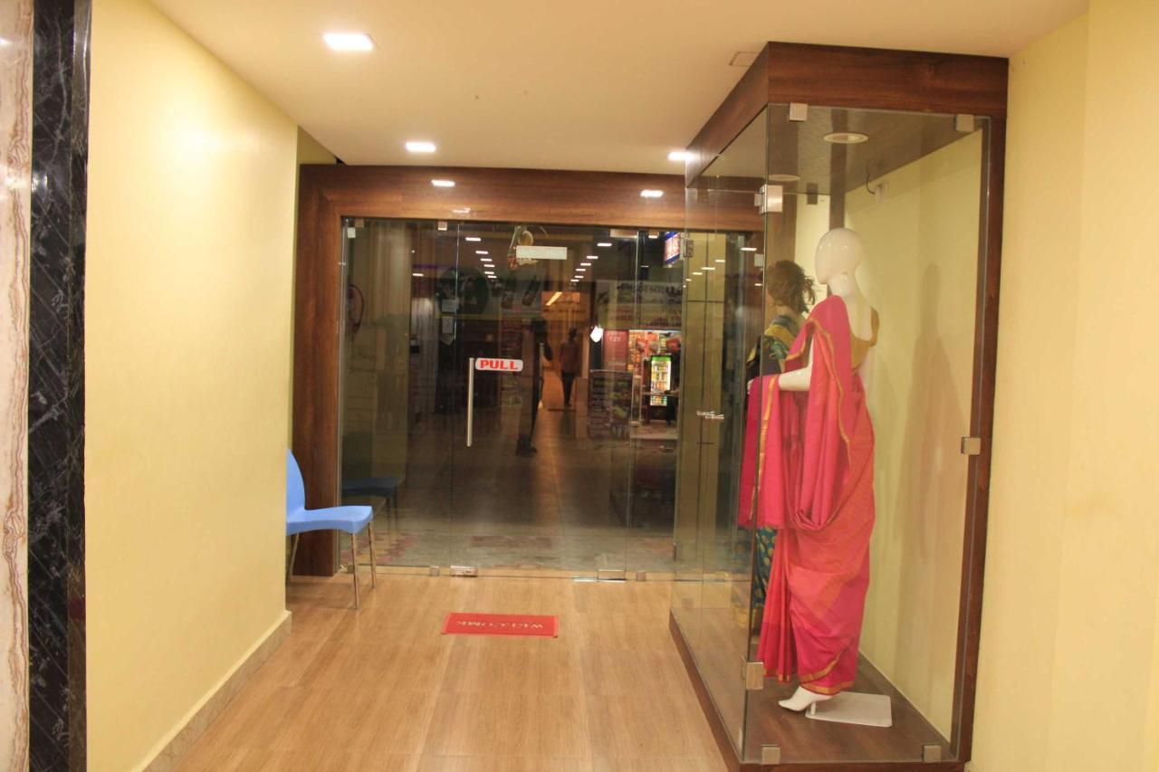 Hotel Adhi Residency - Cleanliness & Friendliness Room Vl Vardharaja Temple กาญจีปุรัม ภายนอก รูปภาพ
