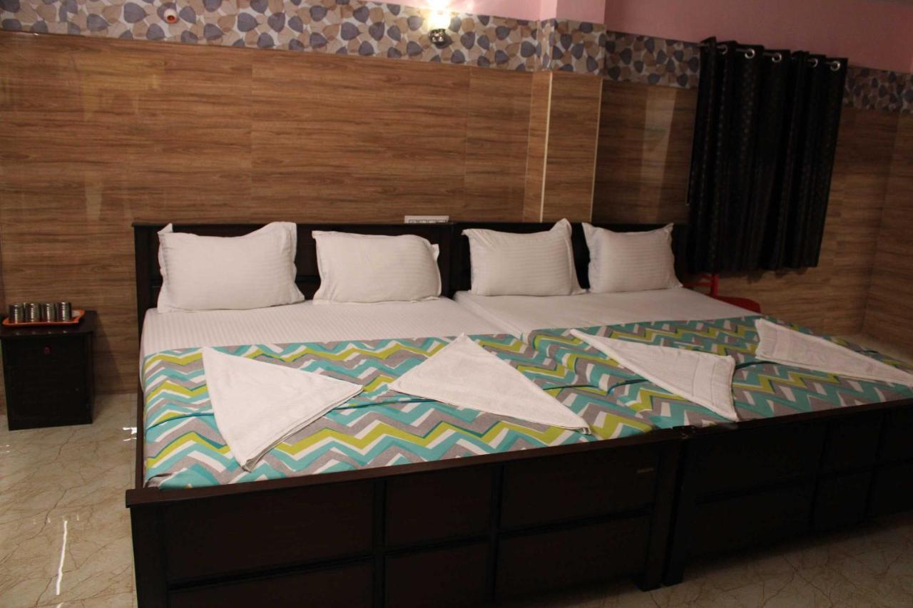 Hotel Adhi Residency - Cleanliness & Friendliness Room Vl Vardharaja Temple กาญจีปุรัม ภายนอก รูปภาพ