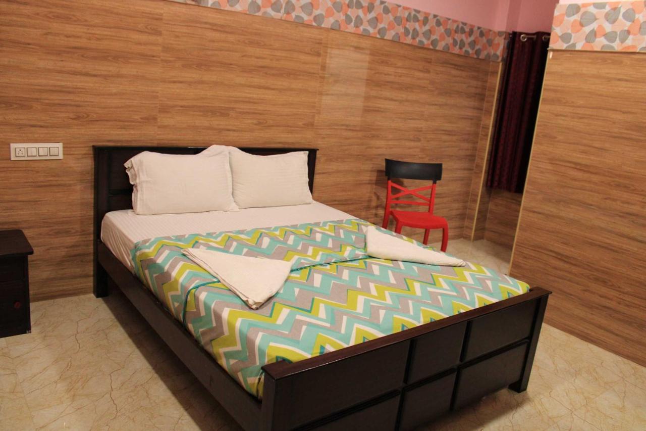 Hotel Adhi Residency - Cleanliness & Friendliness Room Vl Vardharaja Temple กาญจีปุรัม ภายนอก รูปภาพ