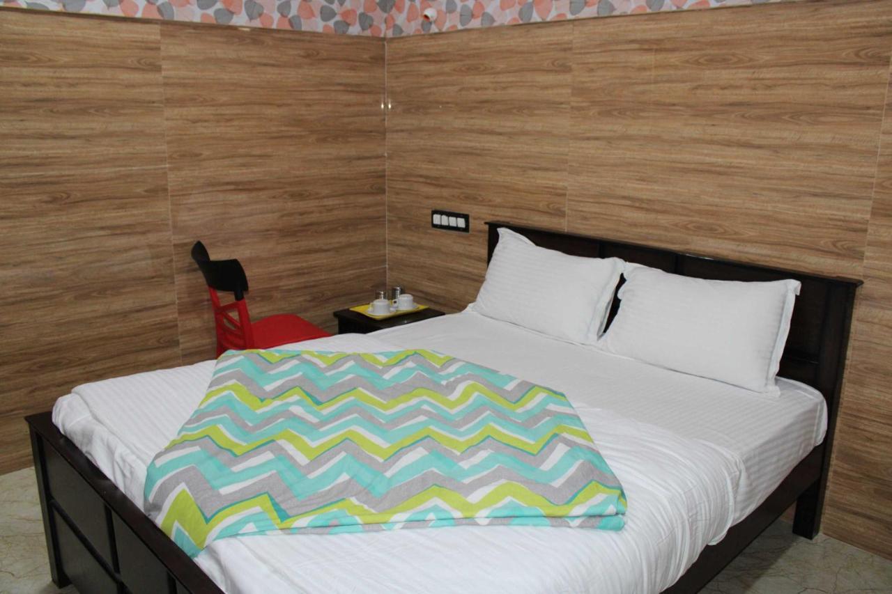 Hotel Adhi Residency - Cleanliness & Friendliness Room Vl Vardharaja Temple กาญจีปุรัม ภายนอก รูปภาพ